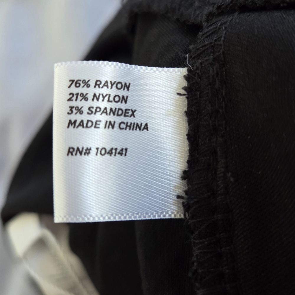 Lady Hagen Black 7" Inseam Pull On Golf Short - Picture 8 of 9